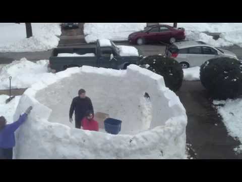 Time Lapse - Construction of Gigantic Igloo